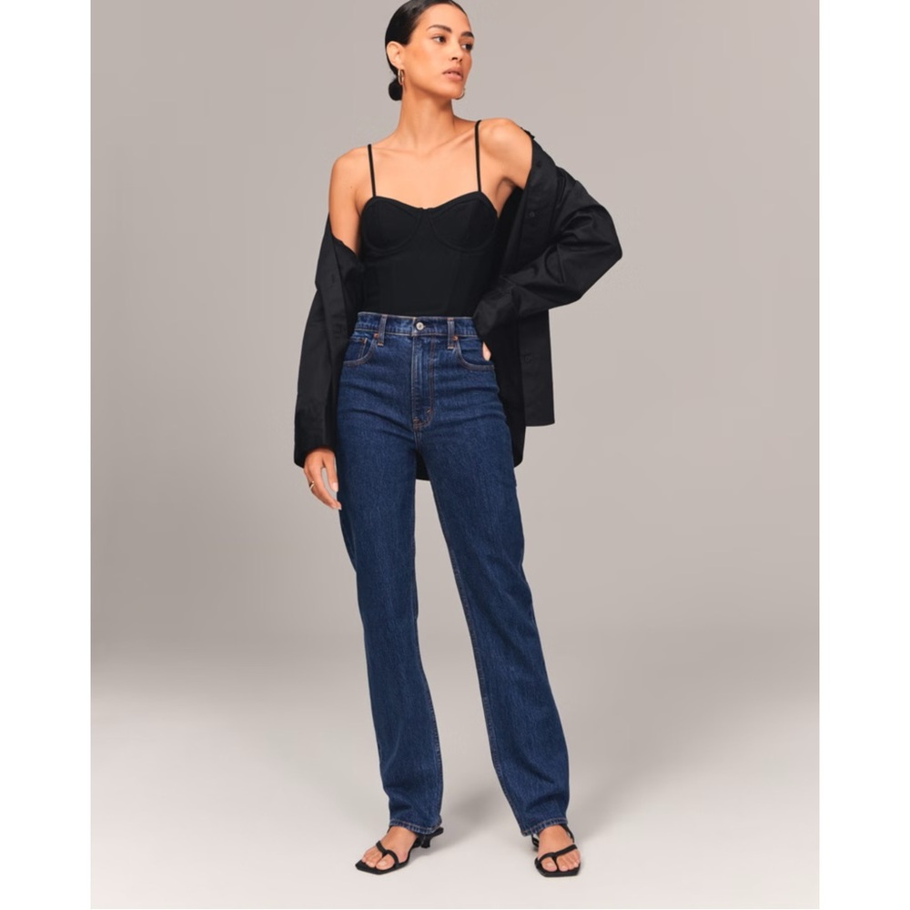 Abercrombie The 90’s Straight Ultra High Rise Jeans